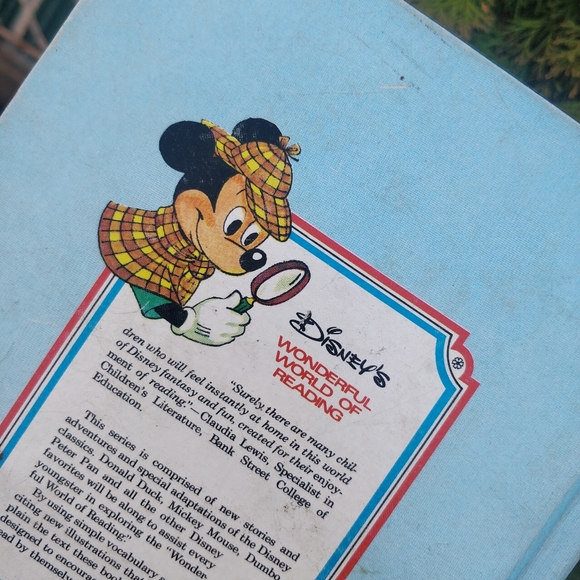 Dumbo  On Land On Sea Book - Picture 5 of 7